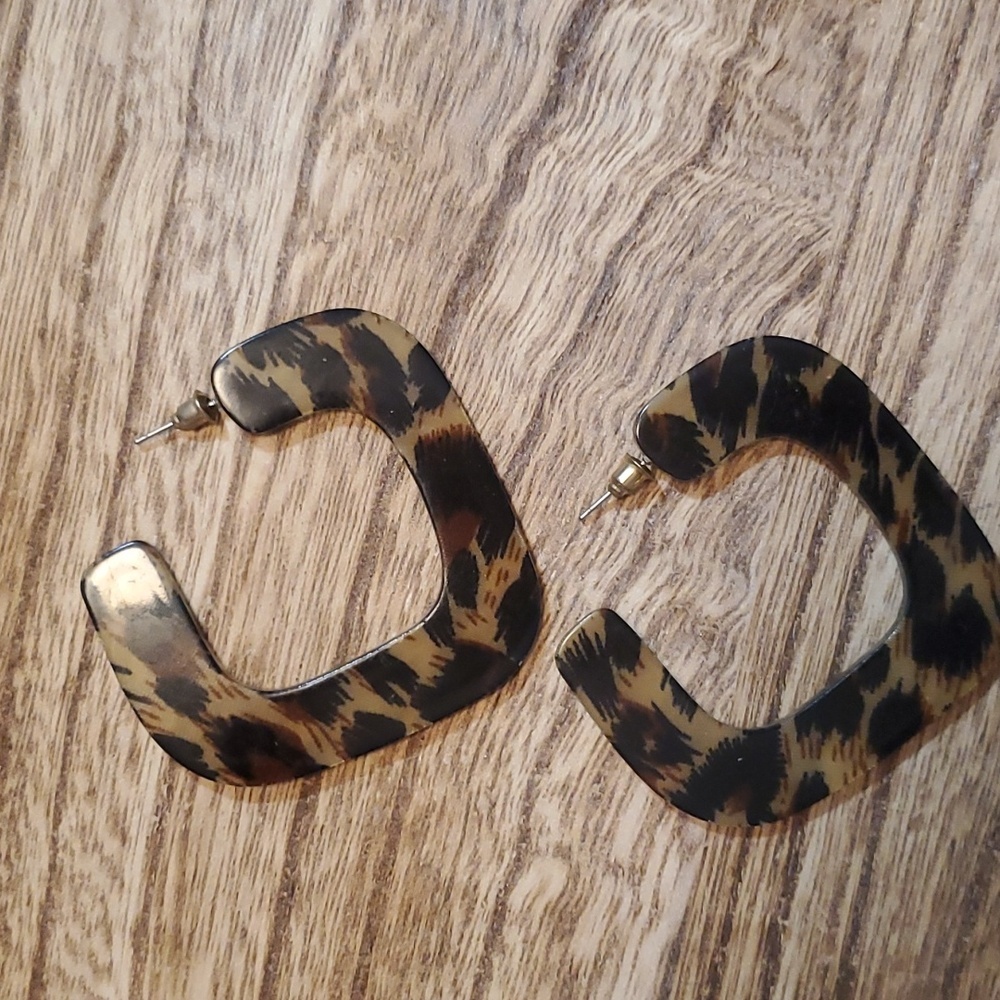 Acrylic Cheetah Earrings